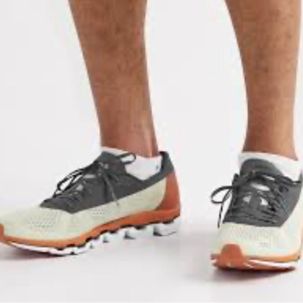 On Running Men's Gray, White, and Orange Athletic Shoes